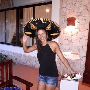 Meet your Posher, Natasha